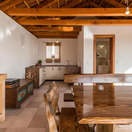 Three-bedroom In Debeljak