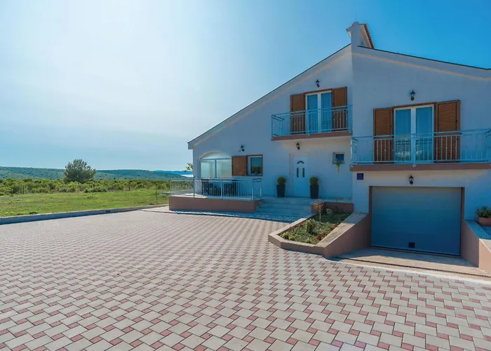 Three-bedroom In Tatil Evi *