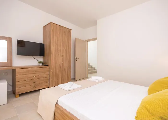 Tatil Evi Three-bedroom In *