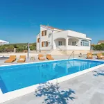 Three-bedroom In Σπίτι διακοπών