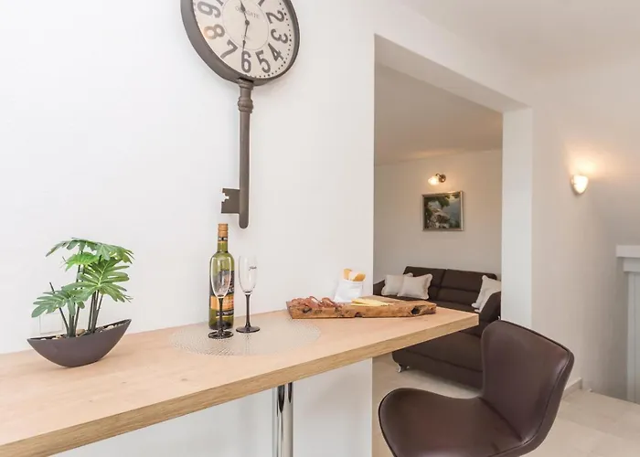 Three-bedroom In * Debeljak